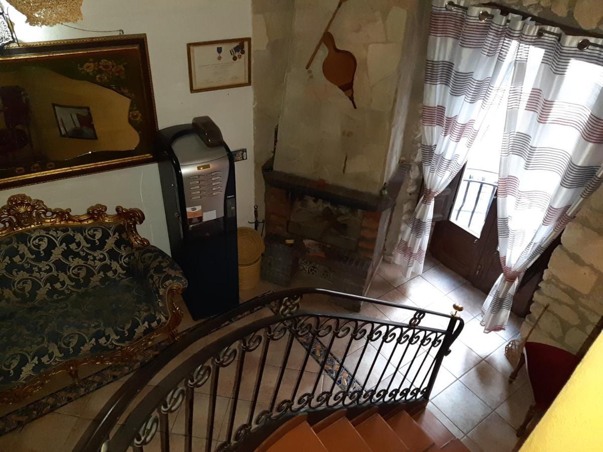 Casa Rosy Hotel Калтанисета Екстериор снимка