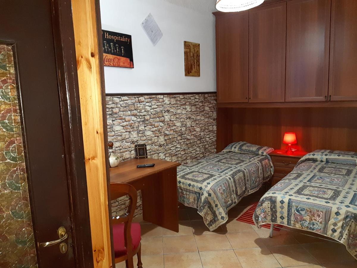 Casa Rosy Hotel Калтанисета Екстериор снимка