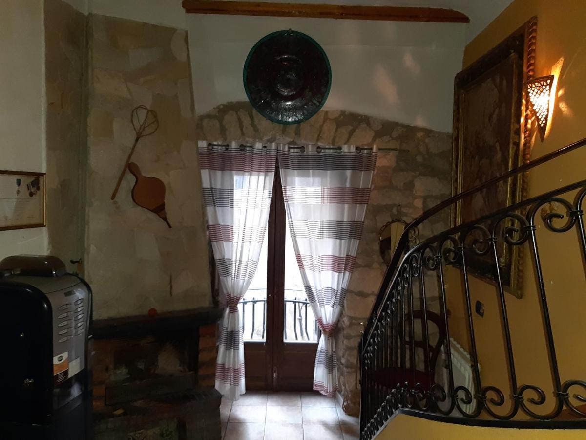 Casa Rosy Hotel Калтанисета Екстериор снимка